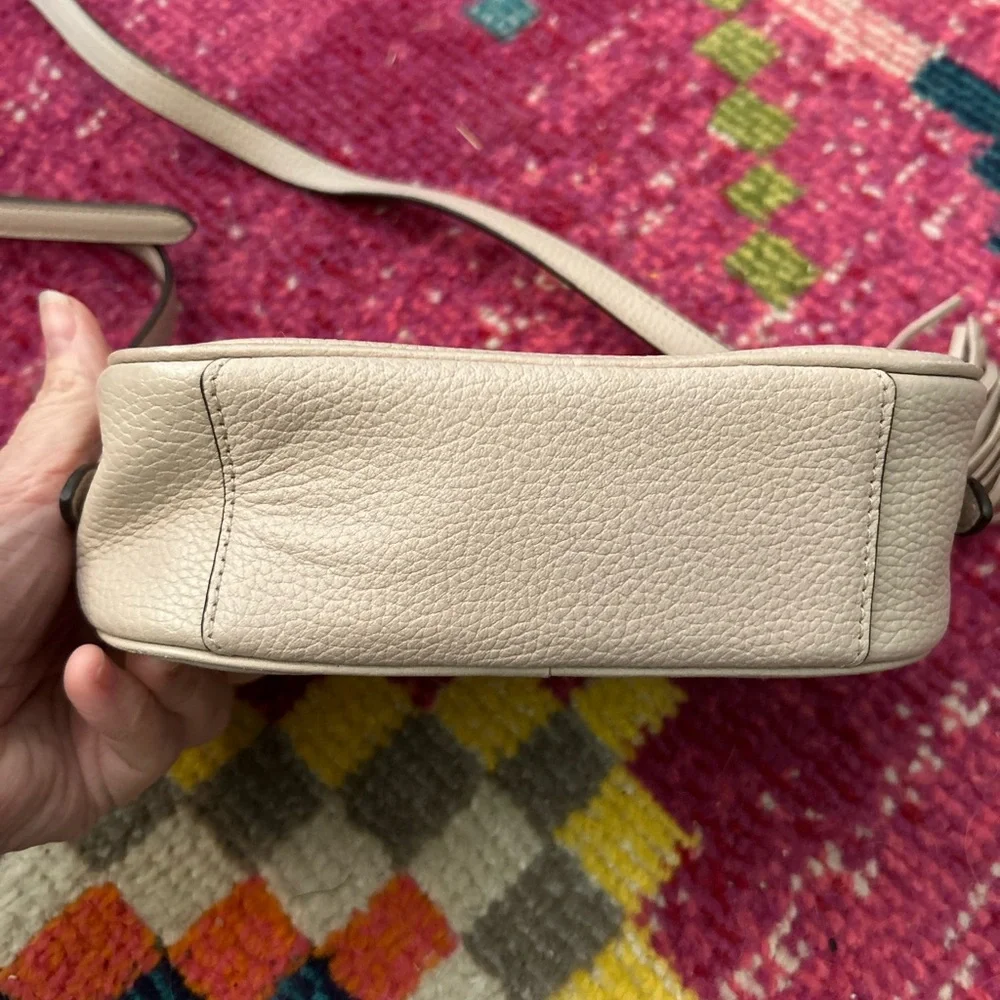 Kate Spade small crossbody bag. Great preowned condition.